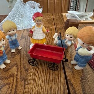 Enesco Country Cousins Figures - Set of 5